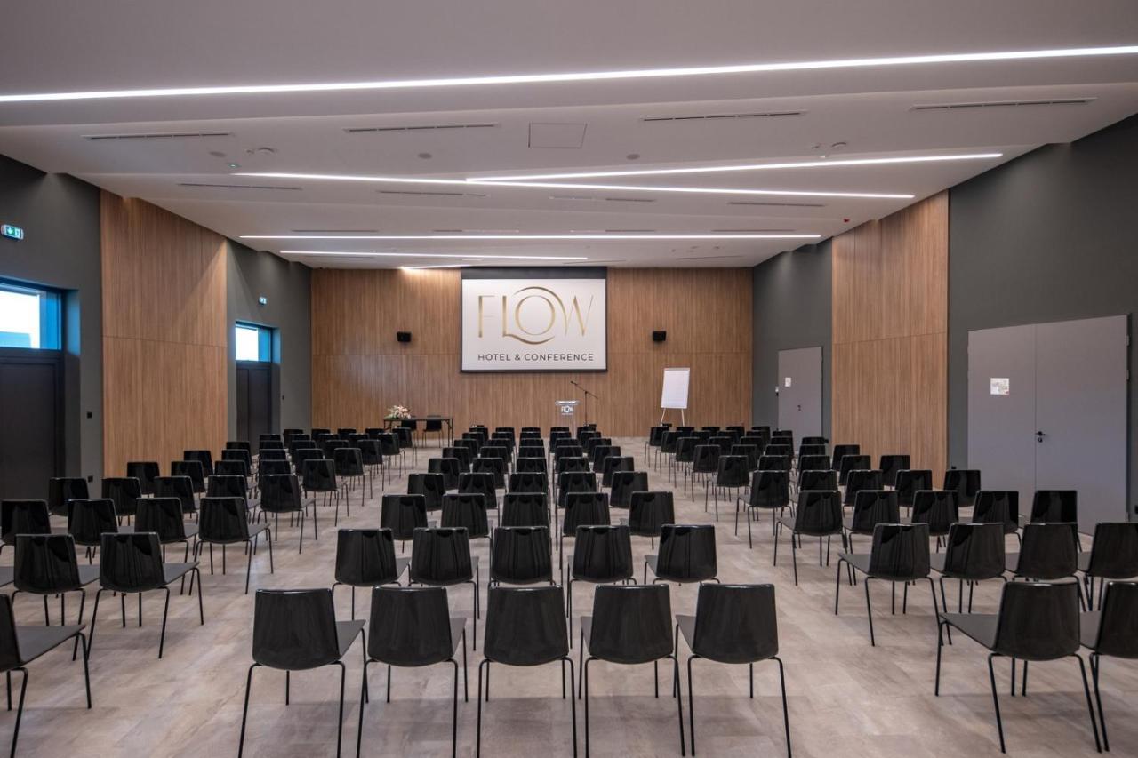 Flow Hotel & Conference Inárcs Екстериор снимка