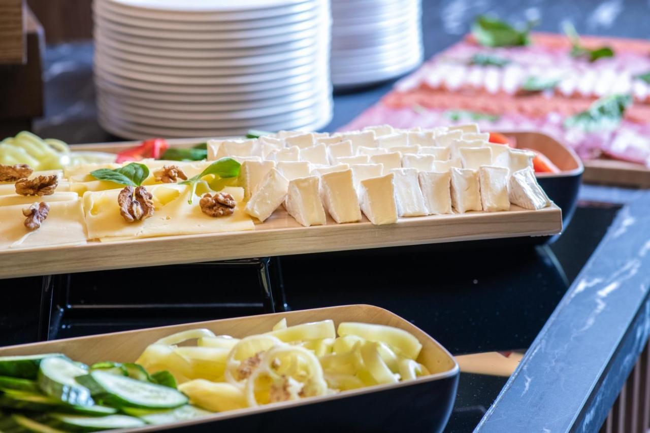 Flow Hotel & Conference Inárcs Екстериор снимка