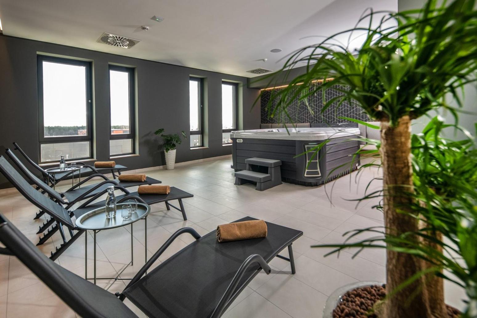 Flow Hotel & Conference Inárcs Екстериор снимка
